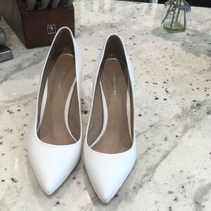 Point Toe Suede Pumps